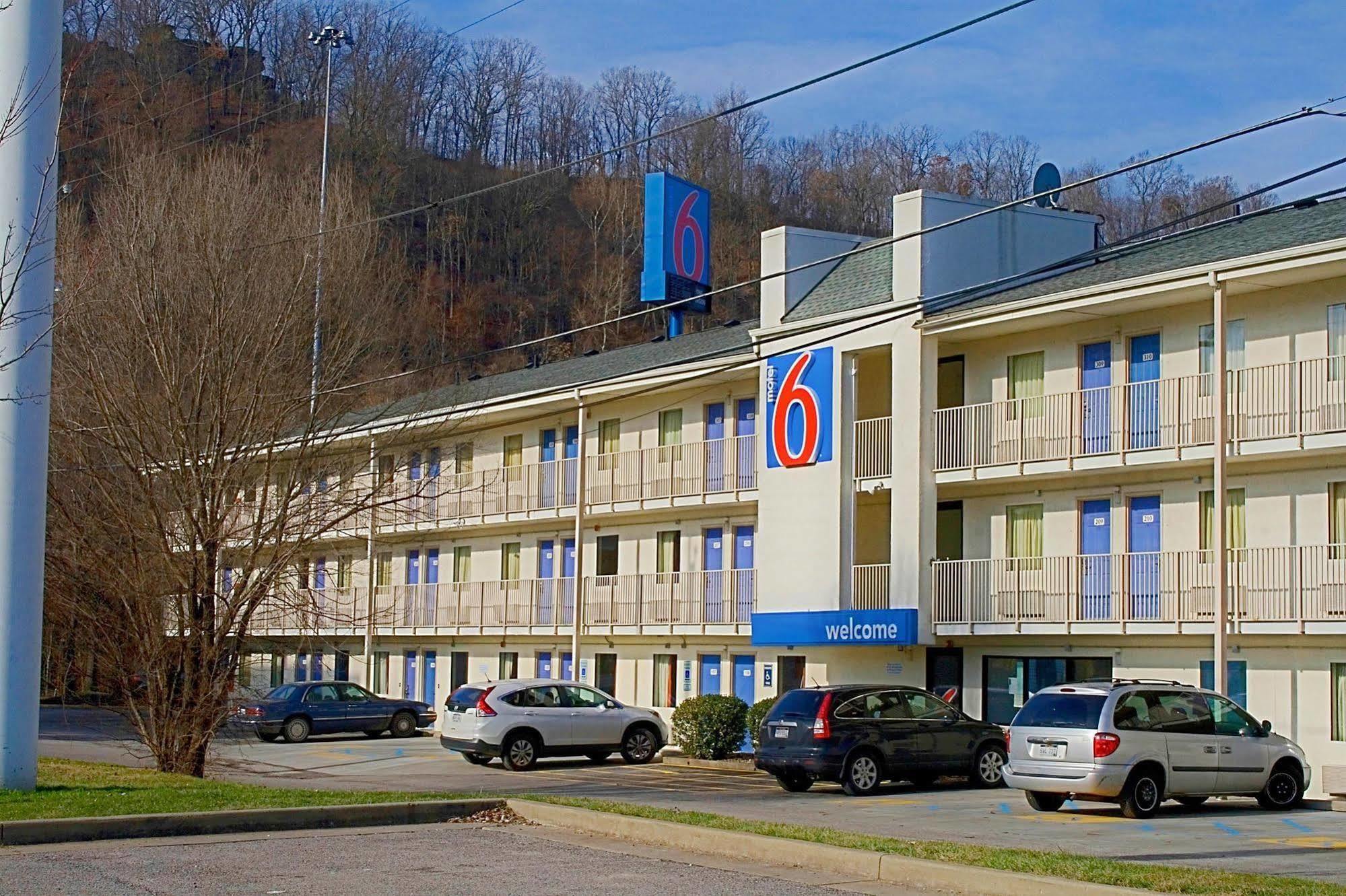 Days Inn By Wyndham Charleston Wv Exteriér fotografie