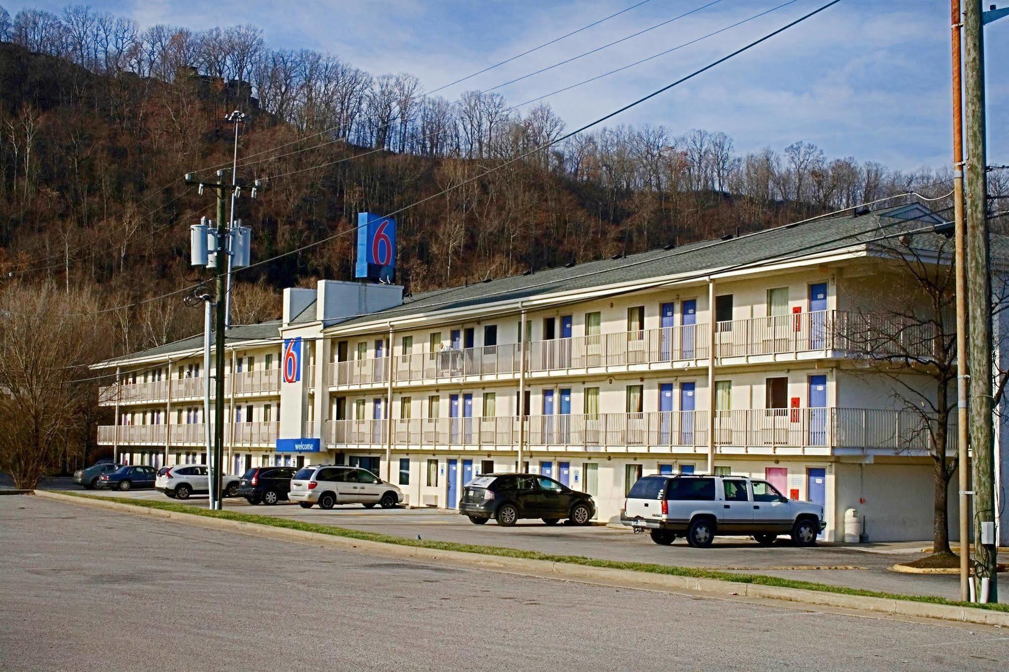 Days Inn By Wyndham Charleston Wv Exteriér fotografie